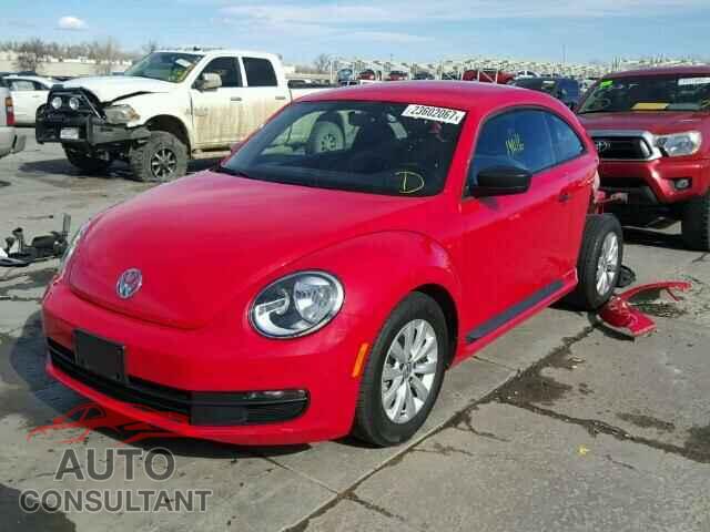 VOLKSWAGEN BEETLE 2015 - 3VWF17ATXFM603128