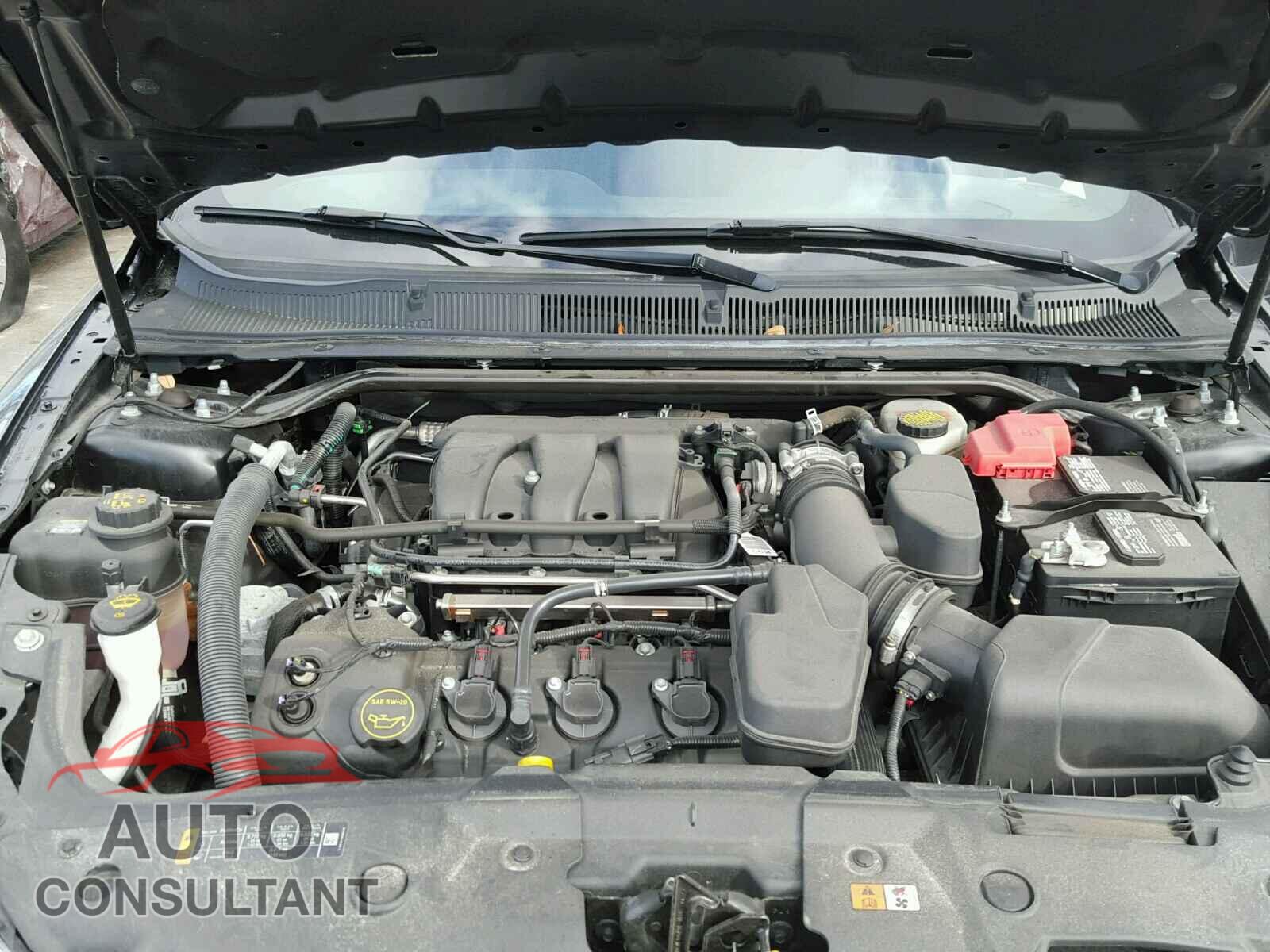 FORD TAURUS 2015 - 1FAHP2E83FG133933