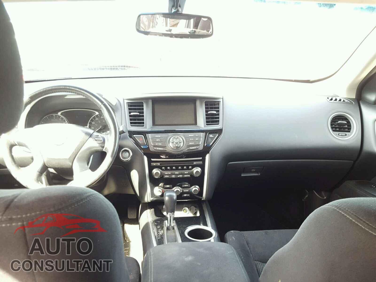 NISSAN PATHFINDER 2015 - 5N1AR2MN2FC611064