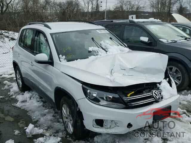 VOLKSWAGEN TIGUAN 2016 - WVGBV7AX7GW595785