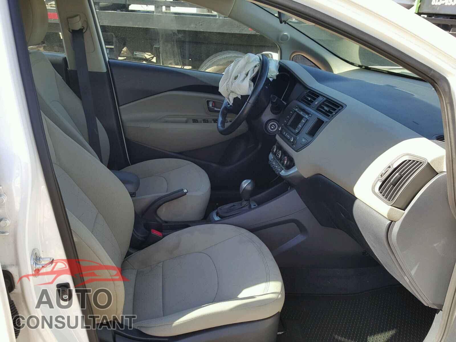 KIA RIO 2015 - KNADN5A34F6421568
