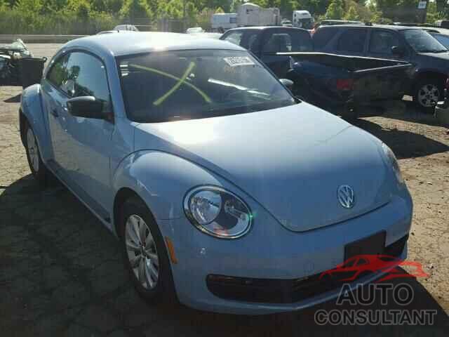 VOLKSWAGEN BEETLE 2015 - 3VWF17AT3FM643907