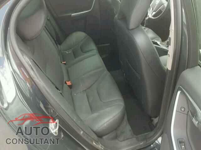 VOLVO S60 2015 - YV140MFB8F1308127