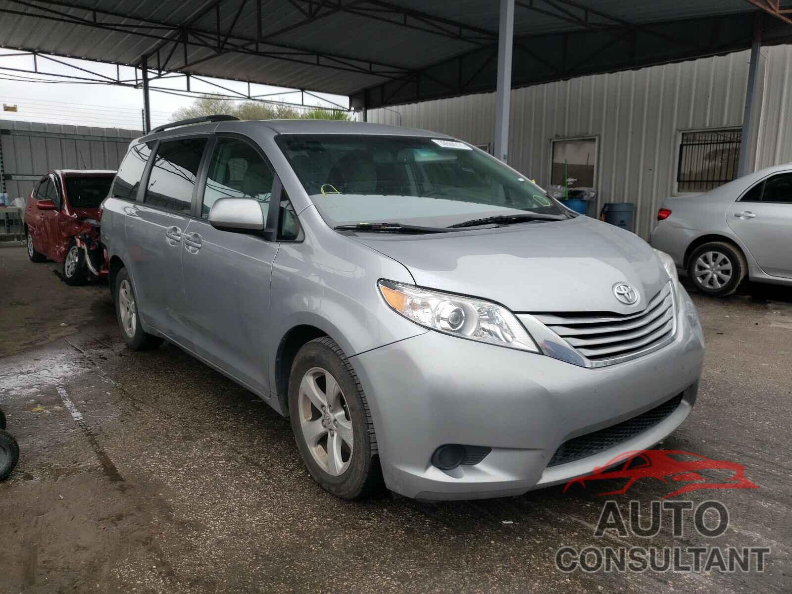 TOYOTA SIENNA 2017 - 5TDKZ3DC8HS886923