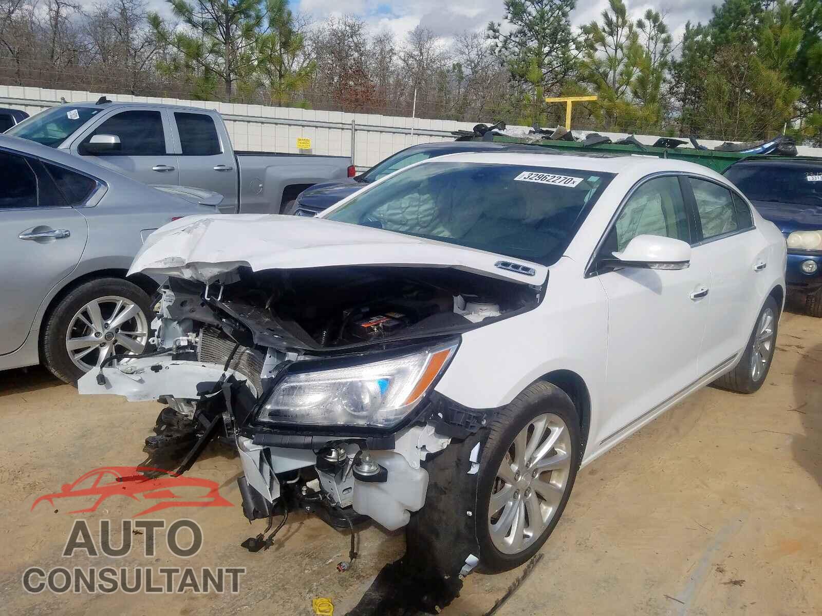 BUICK LACROSSE 2015 - 5YJ3E1EA2LF737762