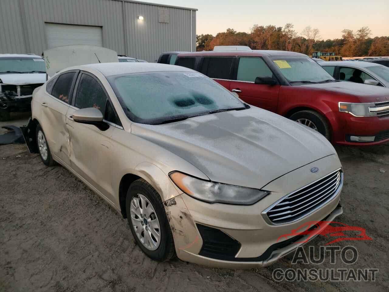 FORD FUSION 2019 - 3FA6P0G75KR161901