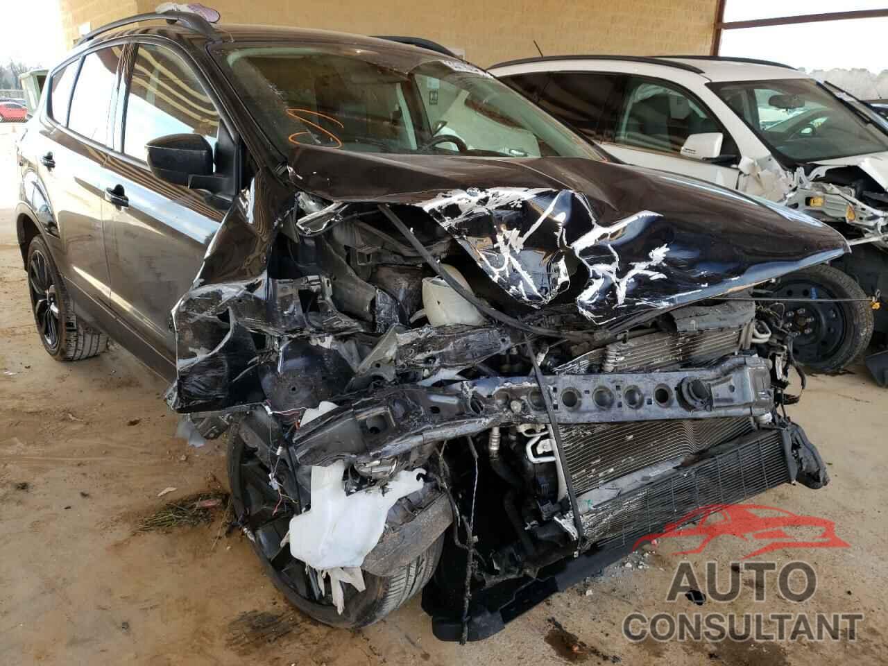 FORD ESCAPE 2018 - 1FMCU0GD8JUB96379