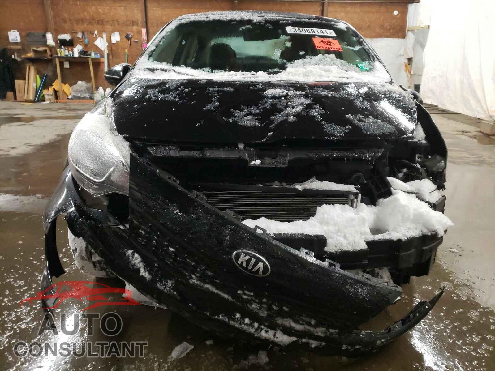 KIA RIO 2017 - KNADM4A3XH6007047