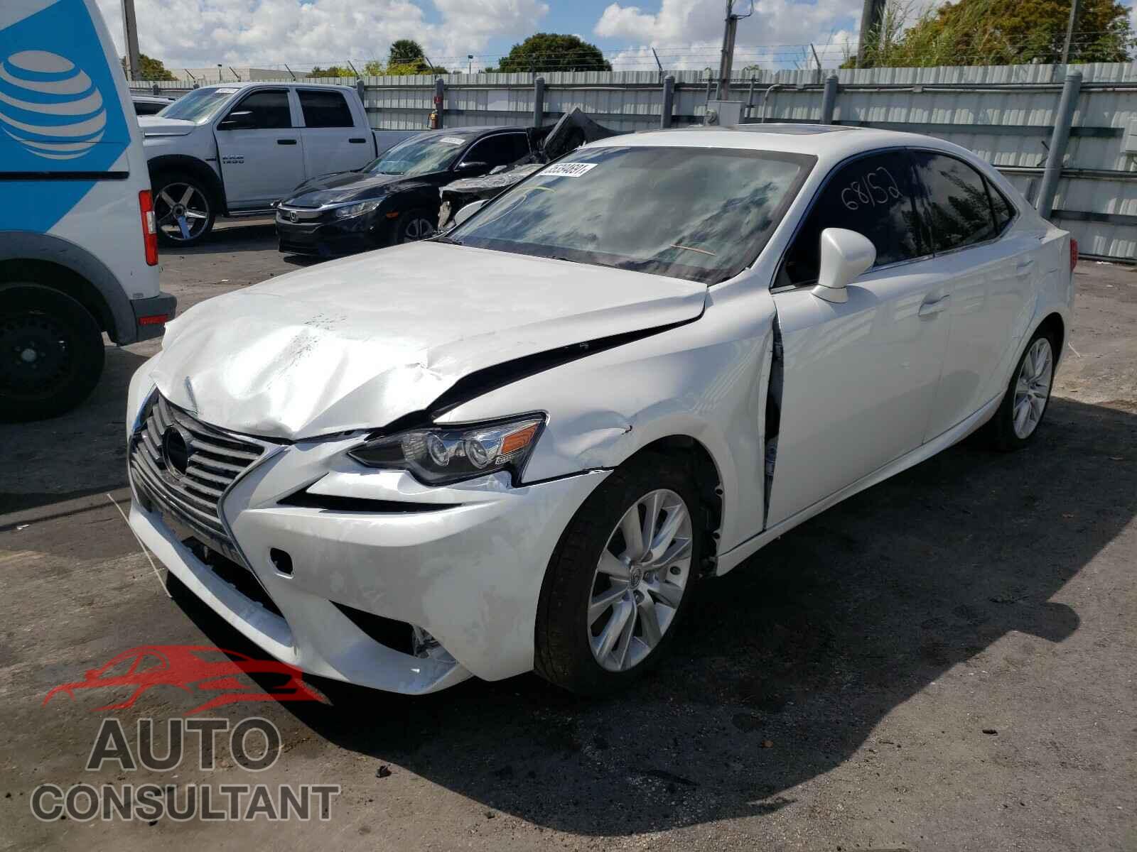LEXUS IS 2016 - JTHBA1D27G5023228