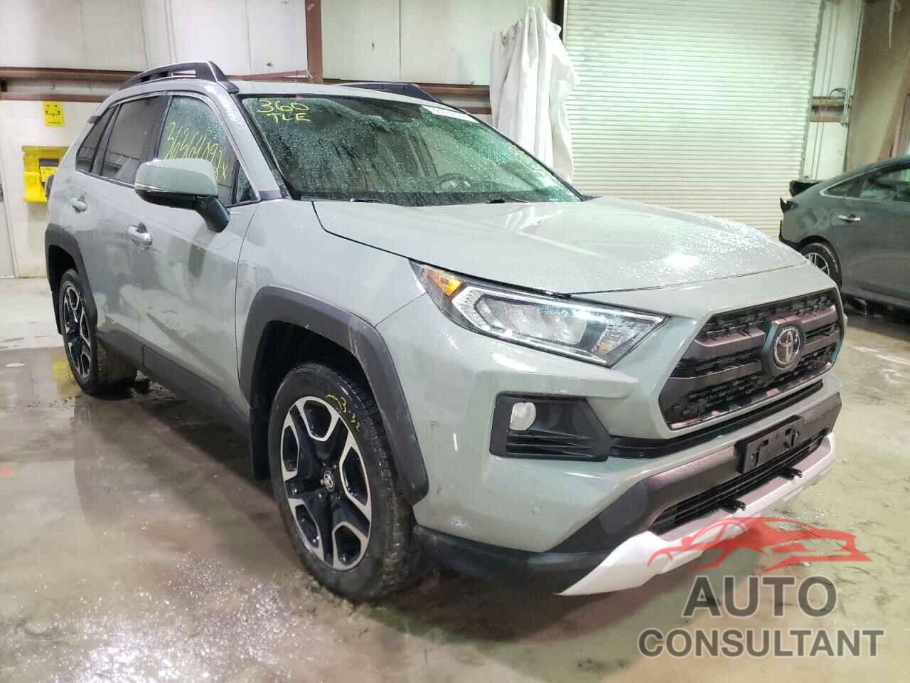 TOYOTA RAV4 2019 - 2T3J1RFV8KW010430