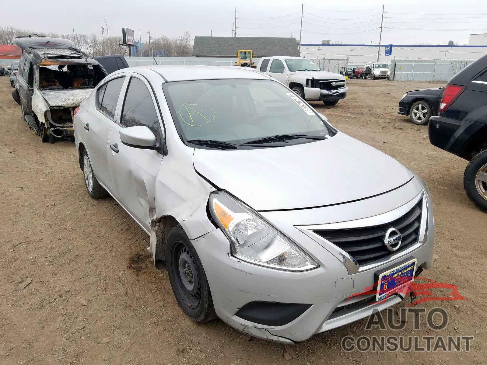NISSAN VERSA 2017 - 3N1CN7AP0HL808577