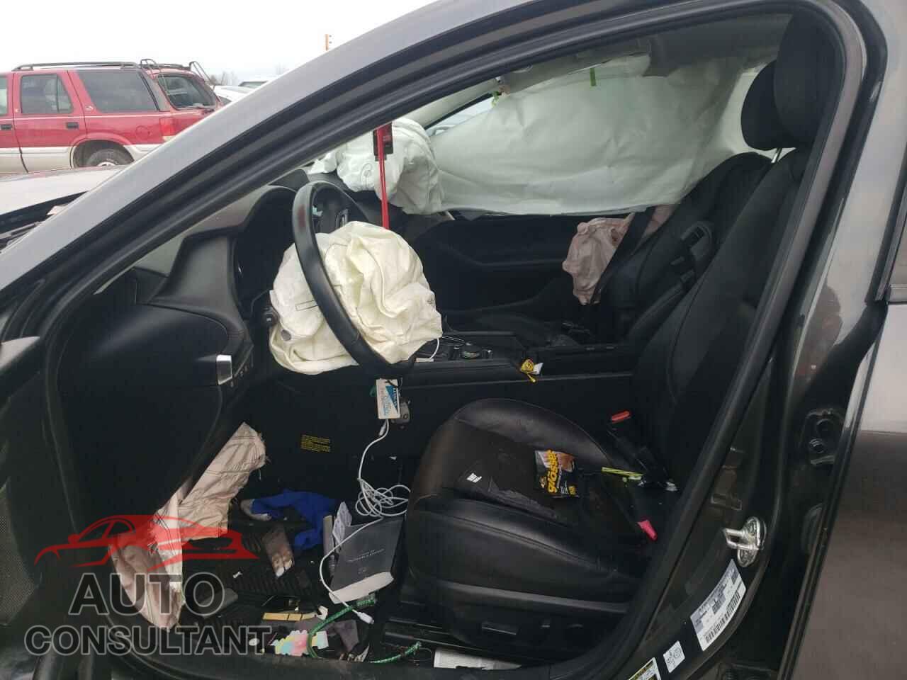 MAZDA 3 2019 - 3MZBPADM7KM102707
