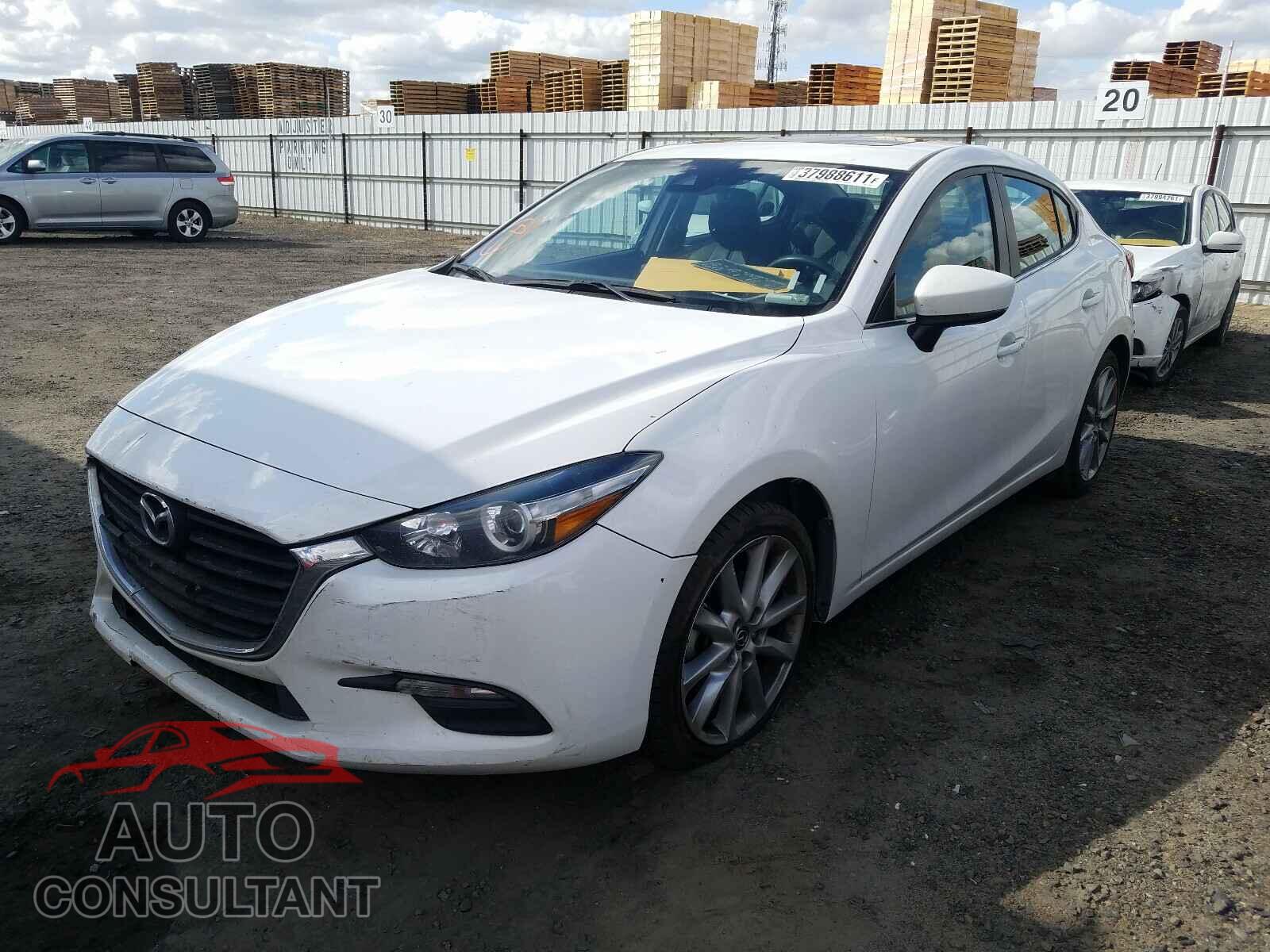 MAZDA 3 2017 - 3MZBN1V7XHM118634