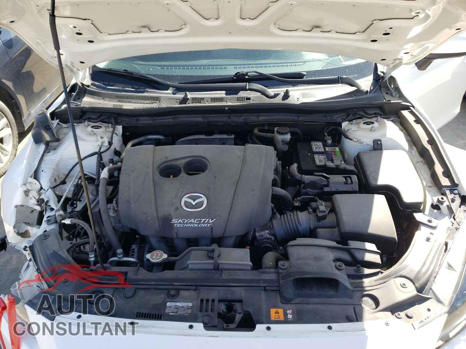 MAZDA 3 2017 - JM1BN1K76H1122300