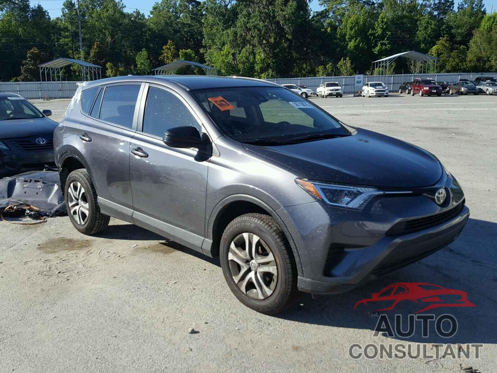 TOYOTA RAV4 LE 2018 - JTMZFREV2JJ174307