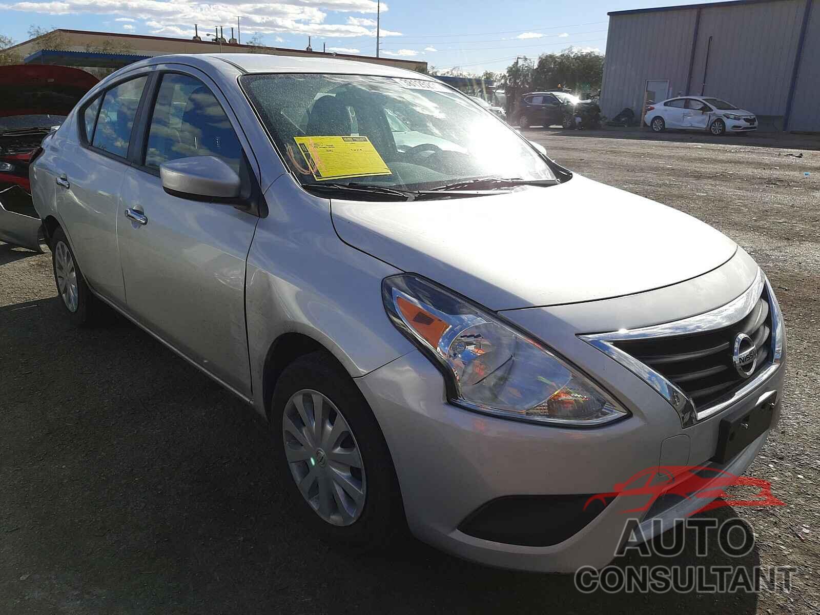 NISSAN VERSA 2018 - 3N1CN7AP8JK432867