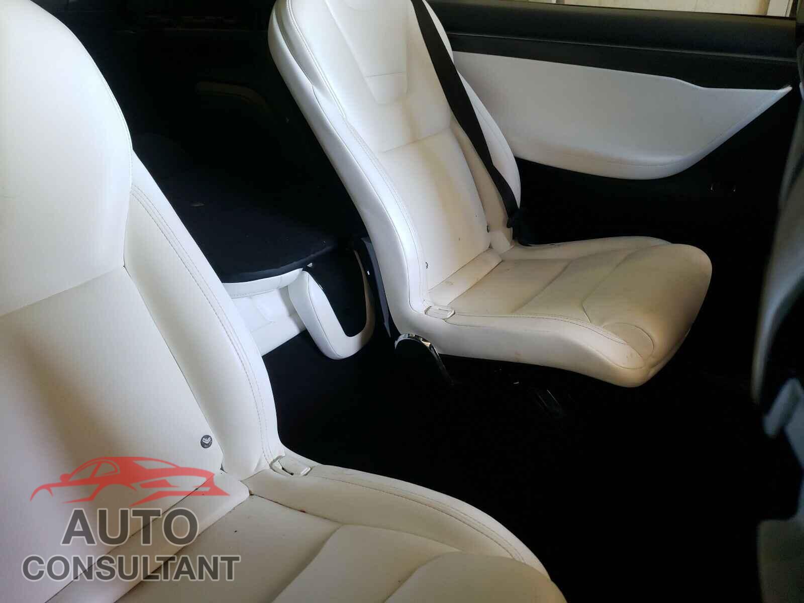 TESLA MODEL X 2016 - 5YJXCBE2XGF005133