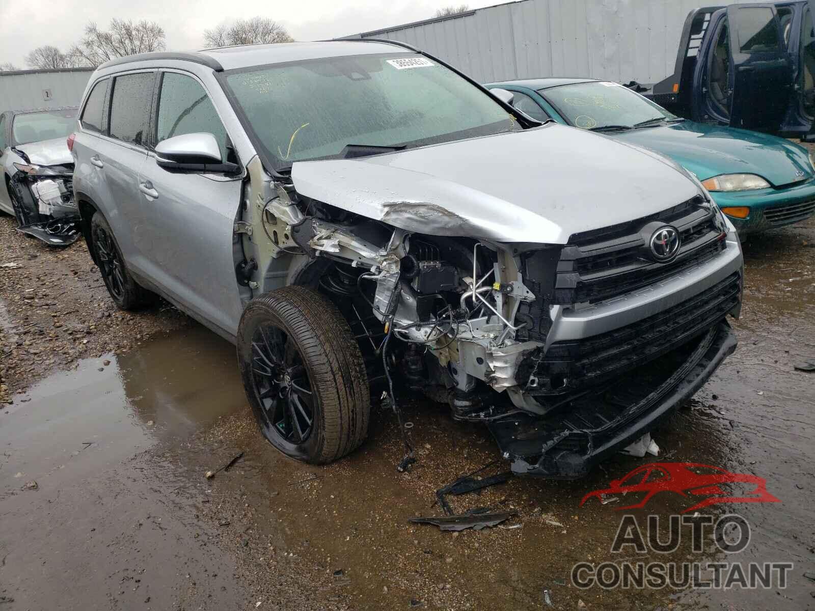 TOYOTA HIGHLANDER 2019 - 5TDJZRFH0KS625767
