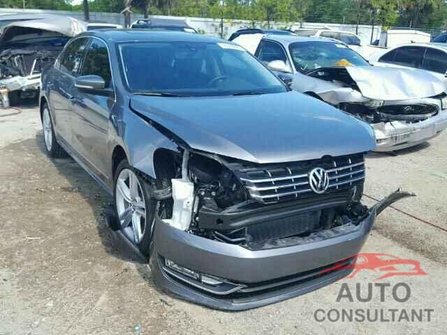 VOLKSWAGEN PASSAT 2015 - 1VWCS7A35FC017597