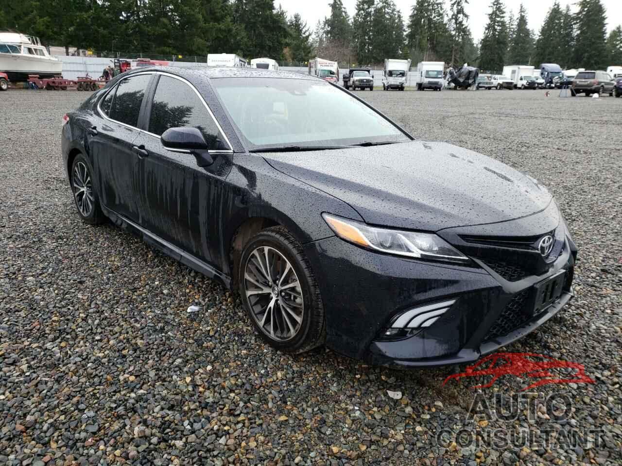 TOYOTA CAMRY 2018 - 4T1B11HK2JU657826