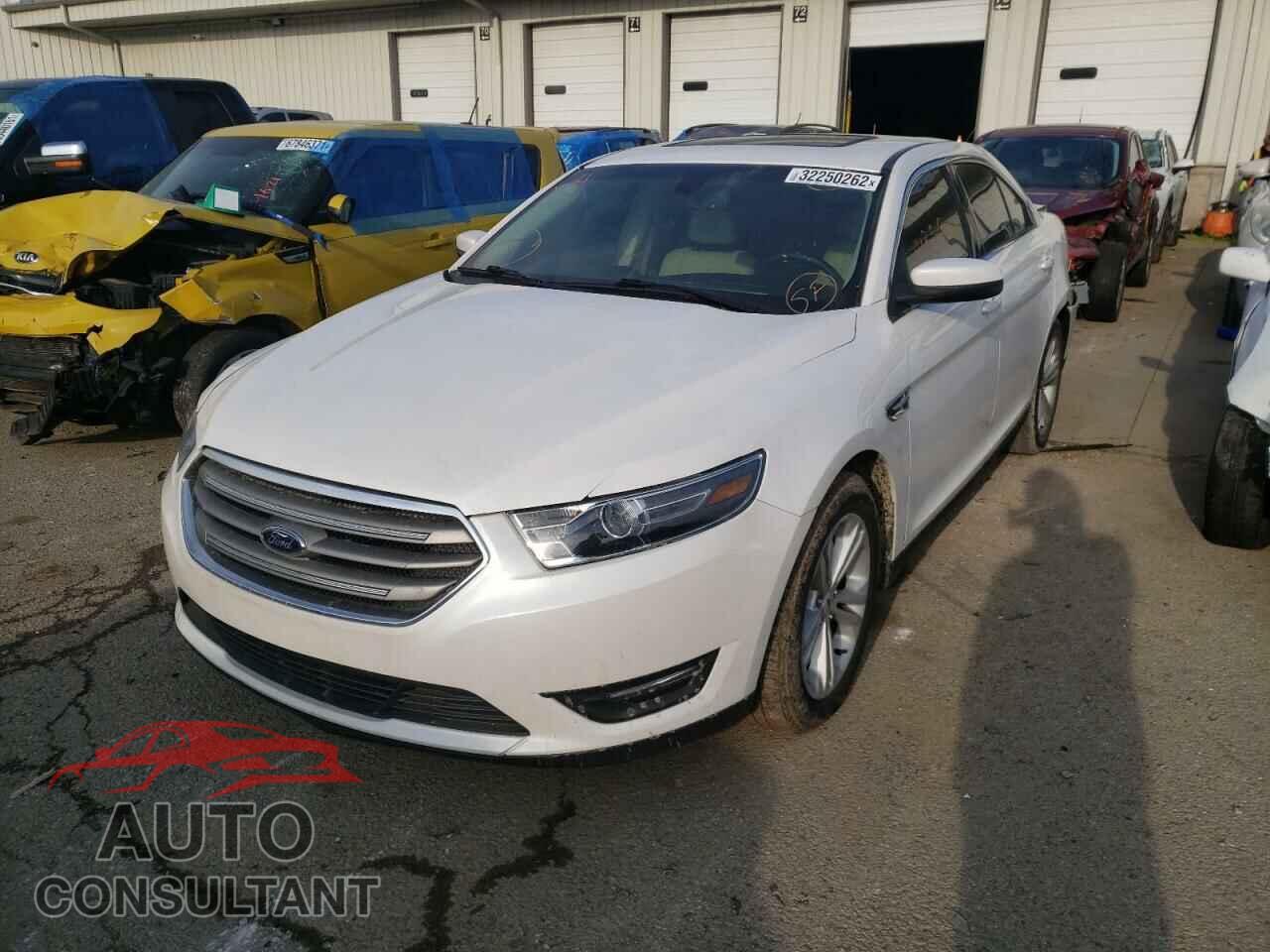 FORD TAURUS 2016 - 1FAHP2E82GG140793