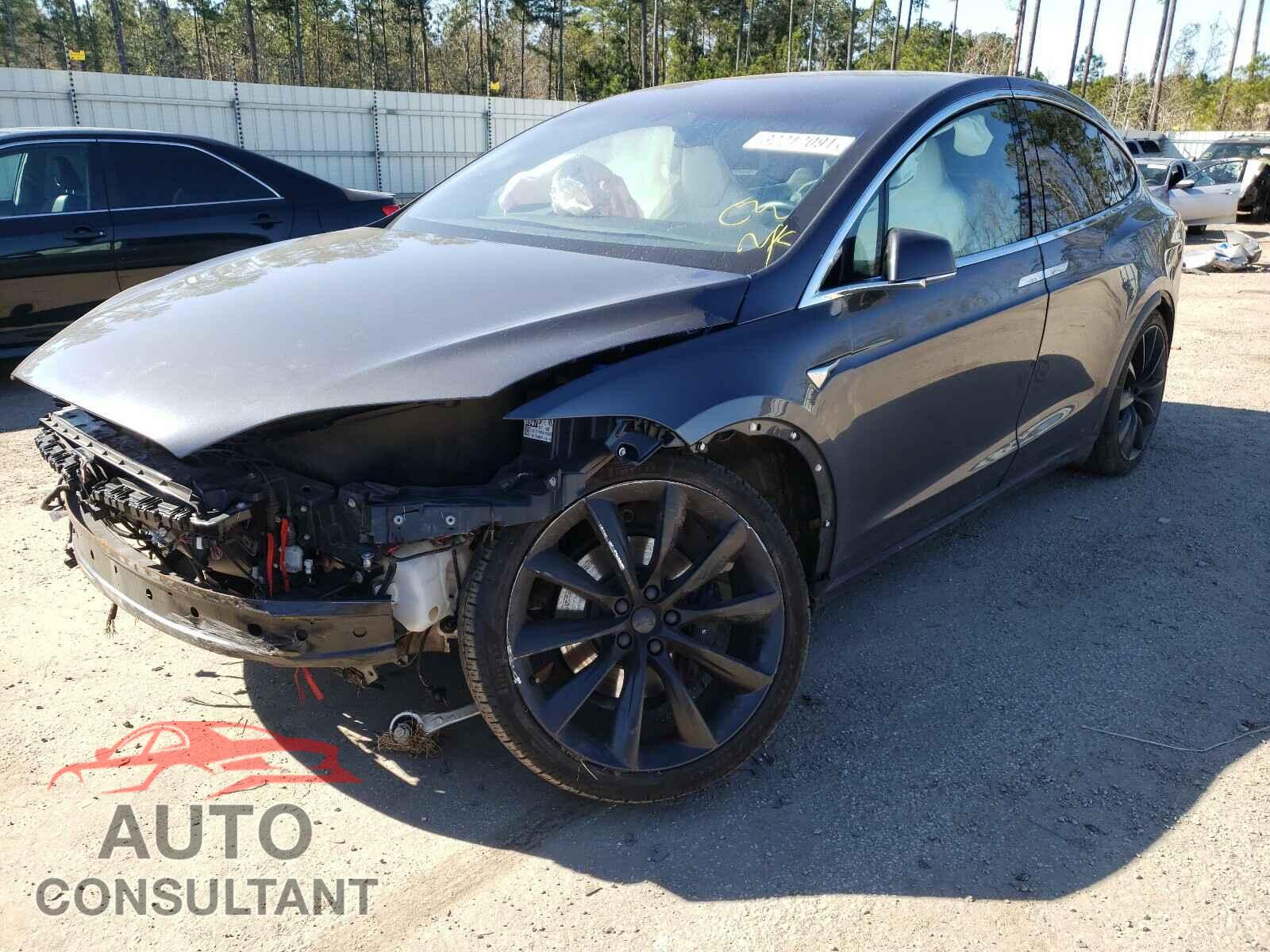 TESLA MODEL X 2017 - 5YJXCAE28HF060269