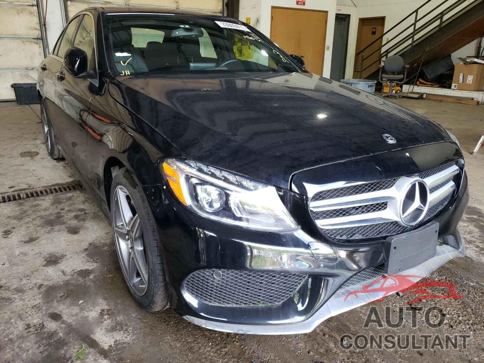 MERCEDES-BENZ C CLASS 2018 - 55SWF4KB8JU243538