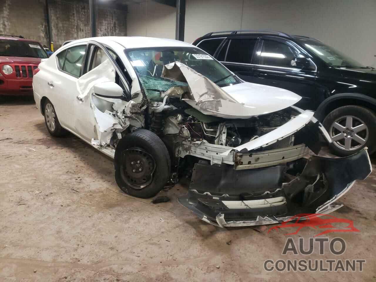 NISSAN VERSA 2019 - 3N1CN7AP4KL868658