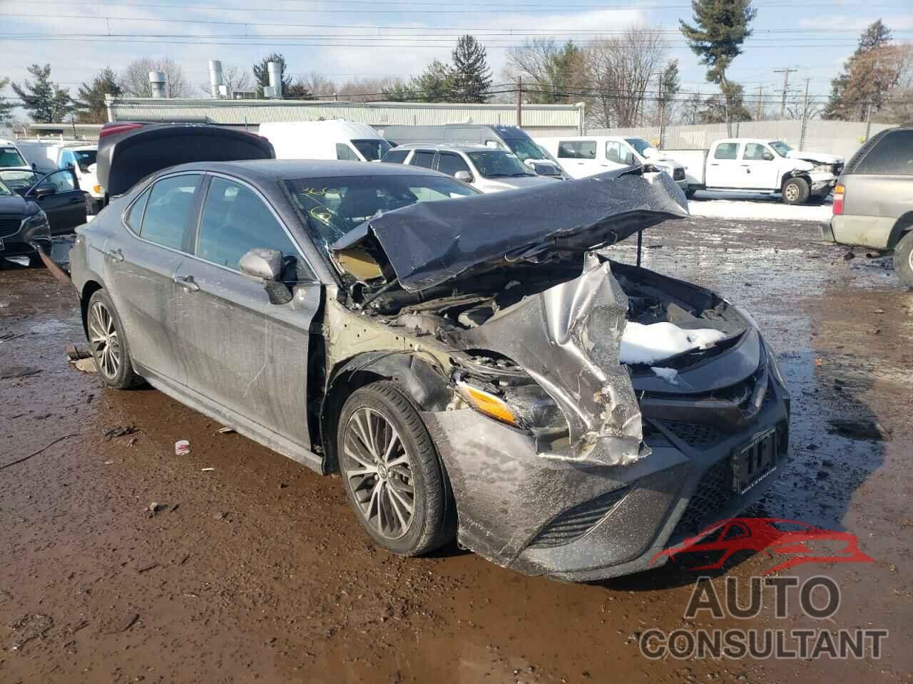 TOYOTA CAMRY 2018 - 4T1B11HKXJU593308