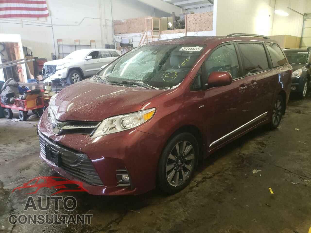 TOYOTA SIENNA 2018 - 5TDDZ3DC2JS188600