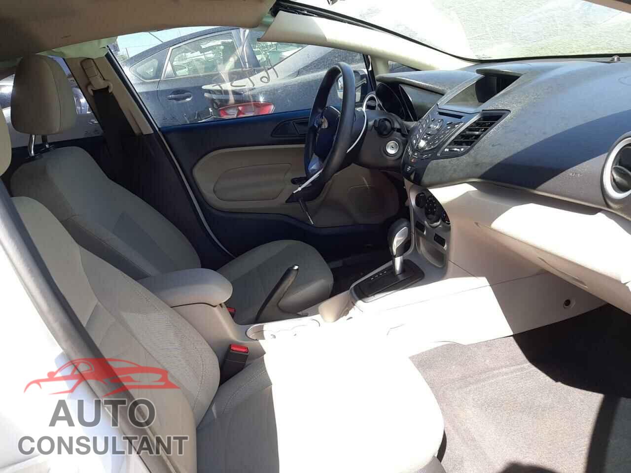 FORD FIESTA 2018 - 3FADP4BJ5JM123761