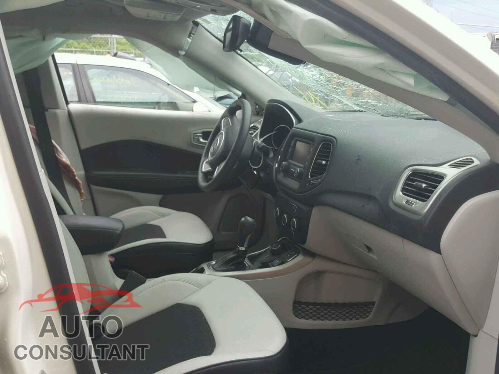 JEEP COMPASS LA 2017 - 3C4NJDBB5HT666701