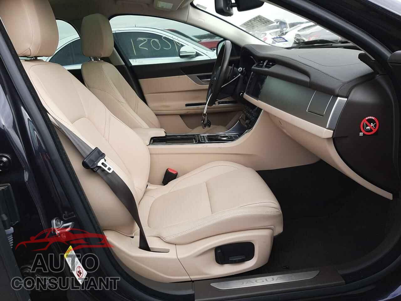 JAGUAR XF 2017 - SAJBD4BV0HCY29594
