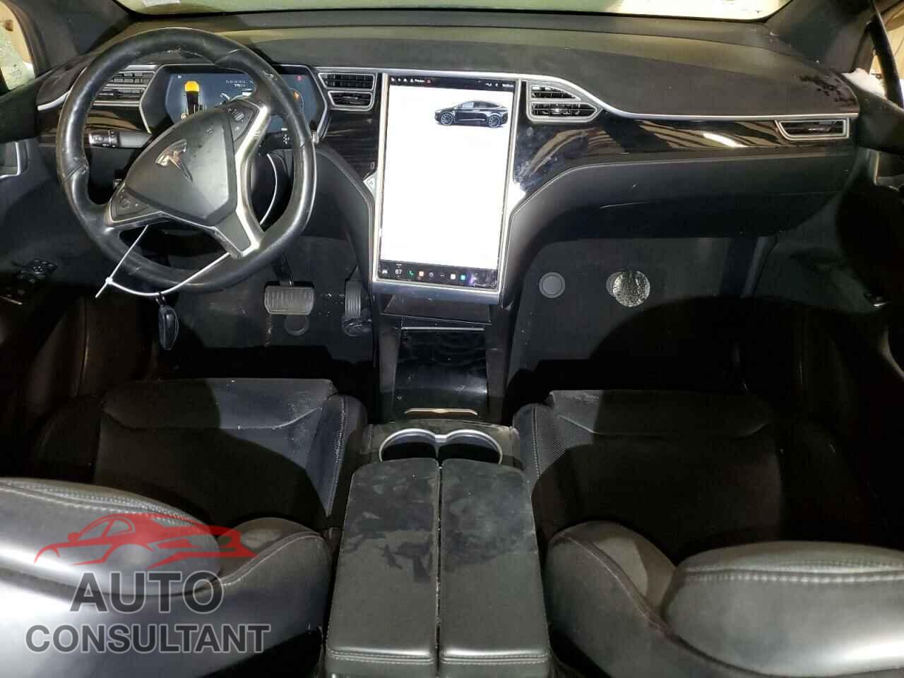 TESLA MODEL X 2016 - 5YJXCAE2XGF010813