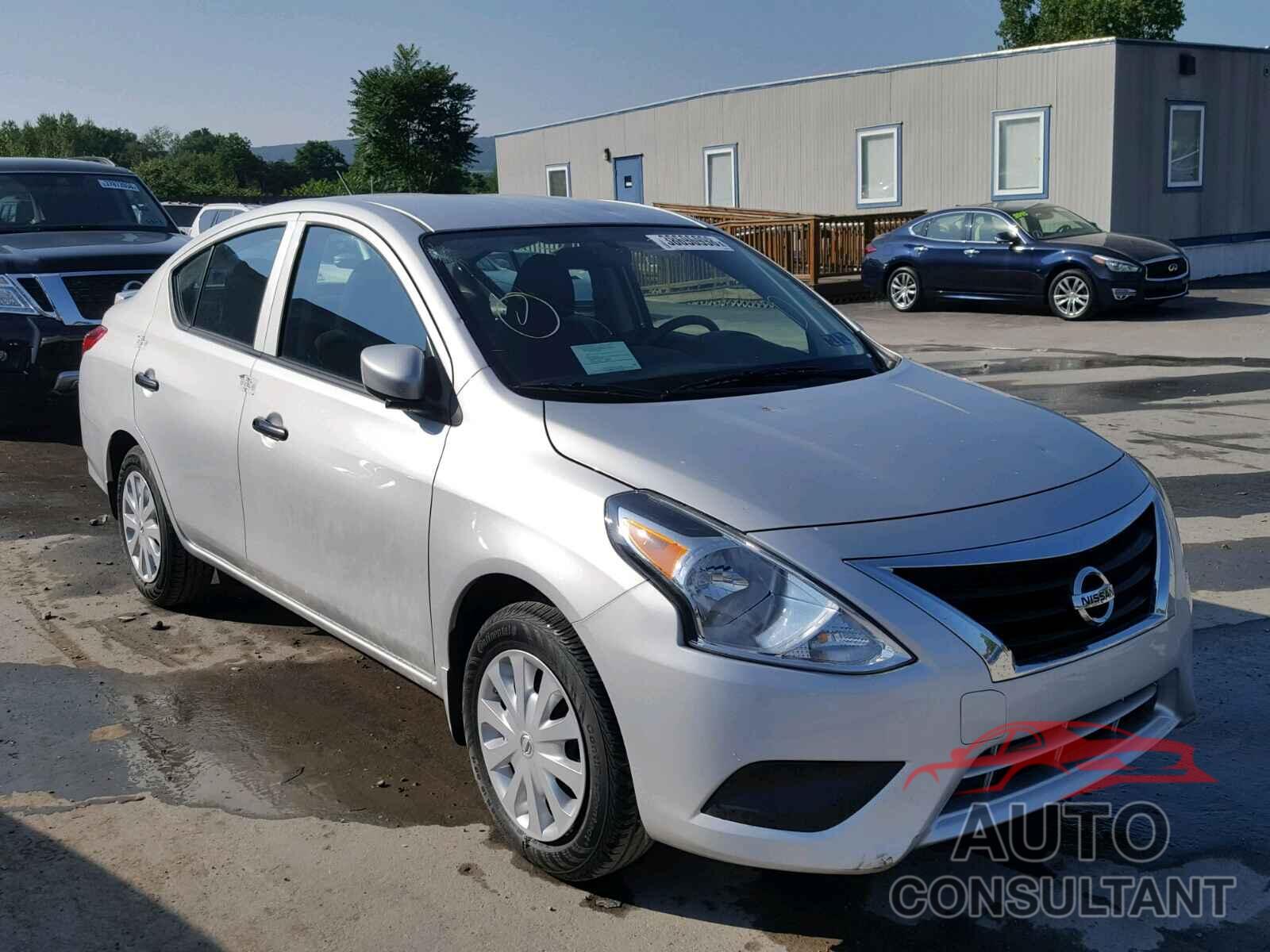 NISSAN VERSA 2018 - 3N1CN7AP9JL854933