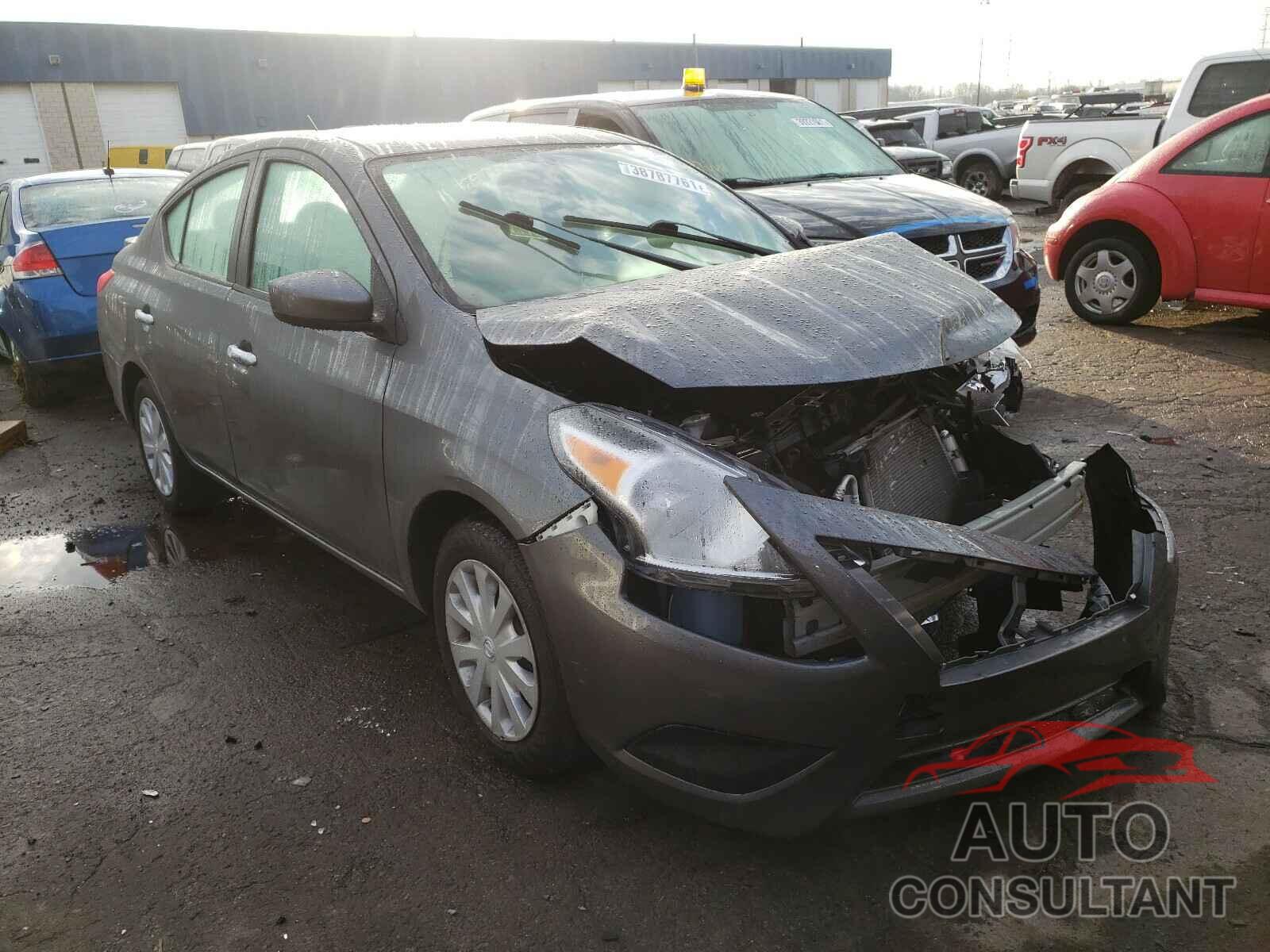 NISSAN VERSA 2018 - 3N1CN7AP5JL885953