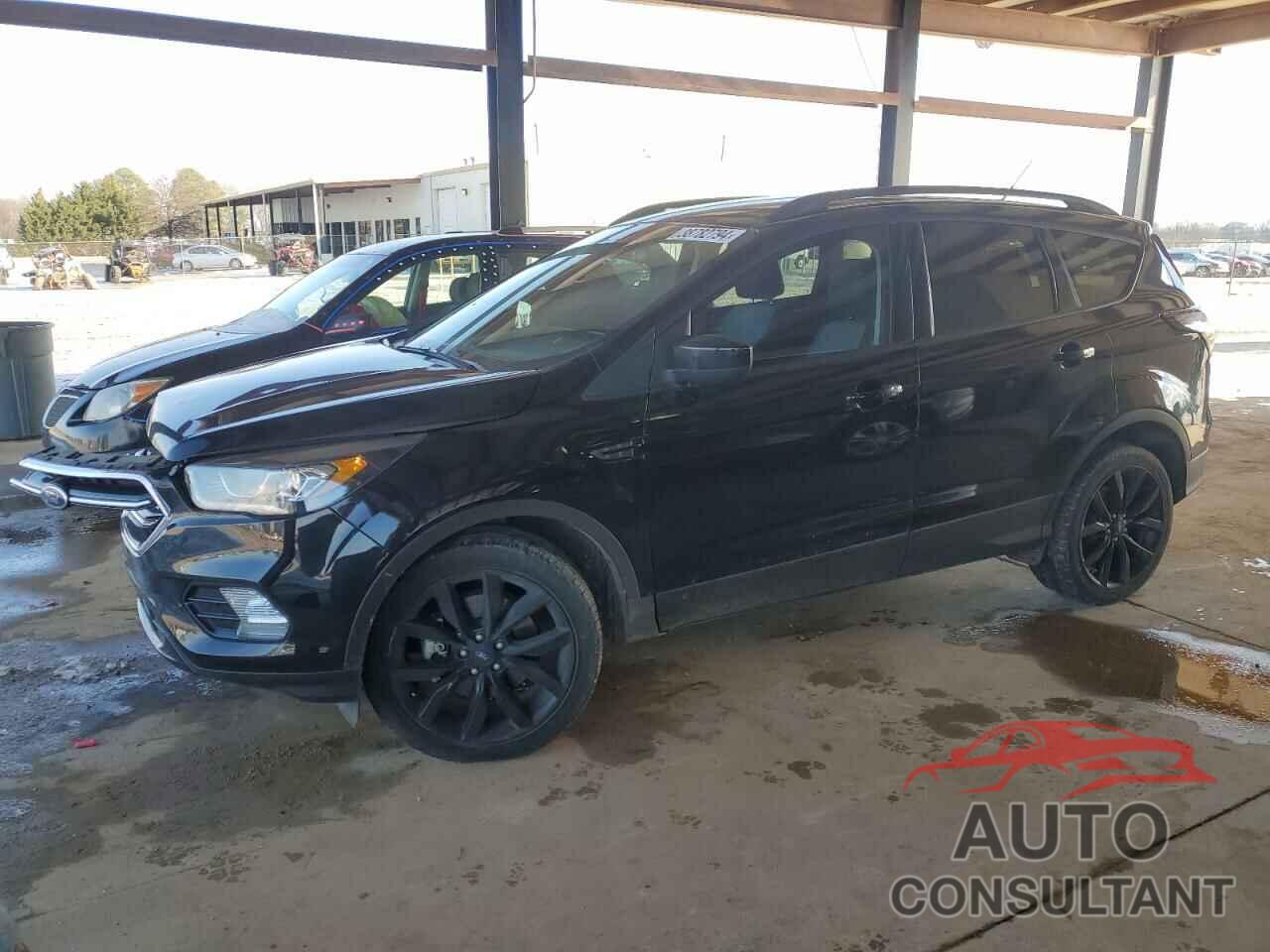 FORD ESCAPE 2017 - 1FMCU0G9XHUD72192