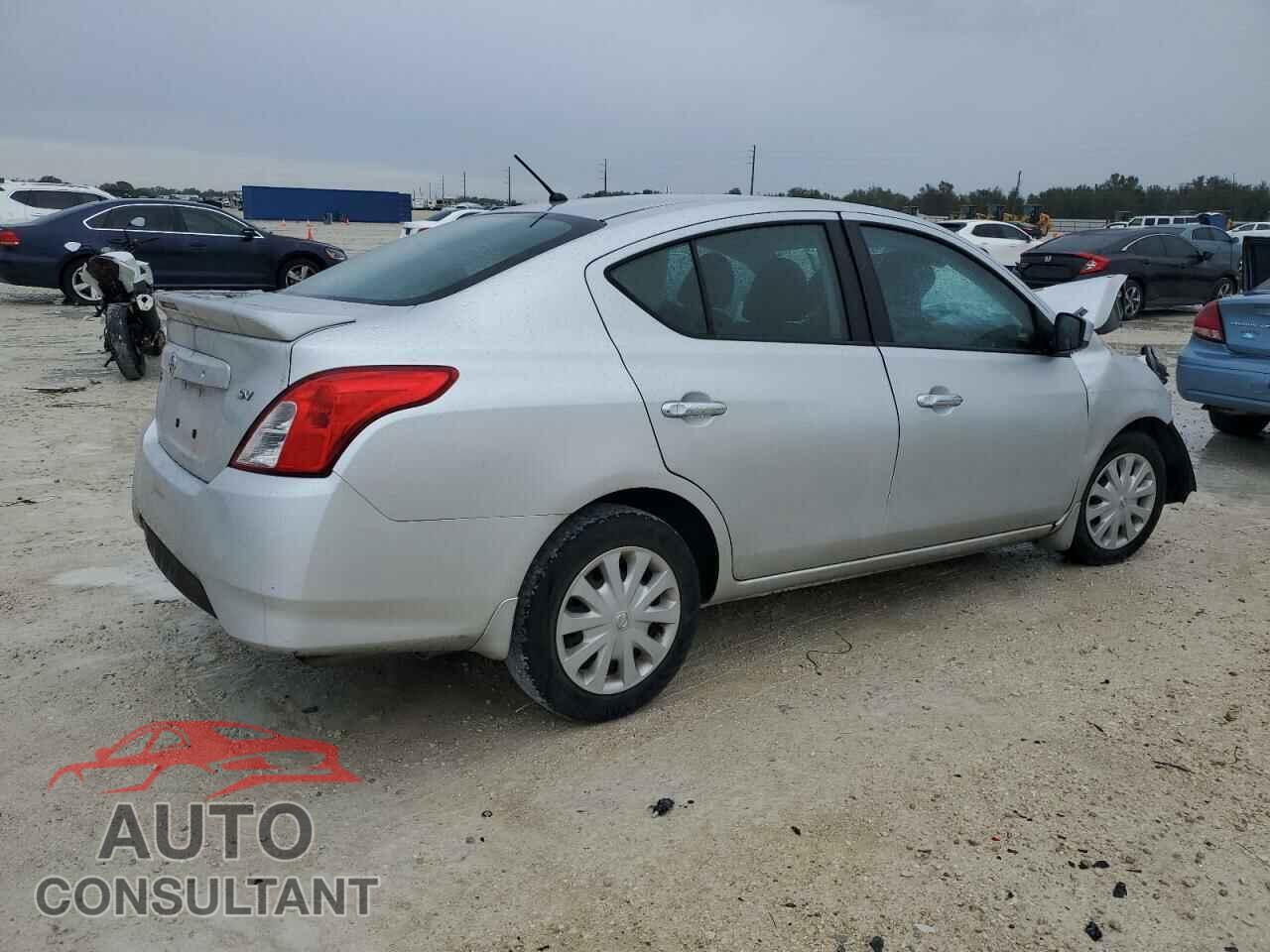 NISSAN VERSA 2019 - 3N1CN7AP3KL817359