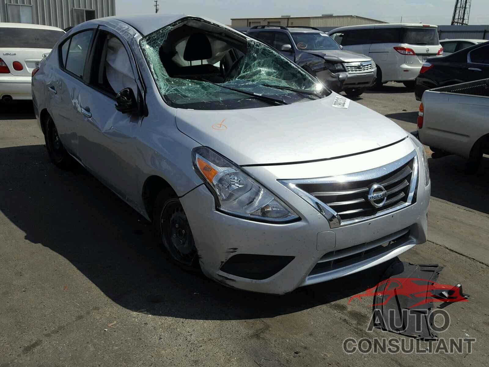 NISSAN VERSA 2018 - 3N1CN7AP9JK434918