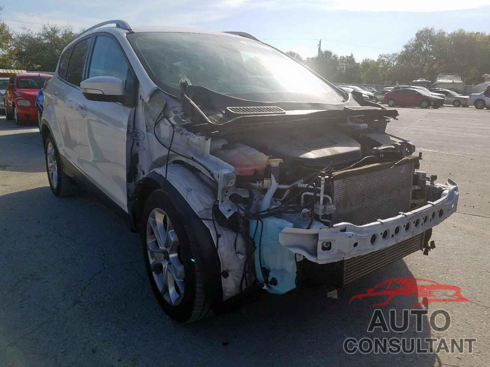FORD ESCAPE 2015 - 3VWDB7AJ6HM376770
