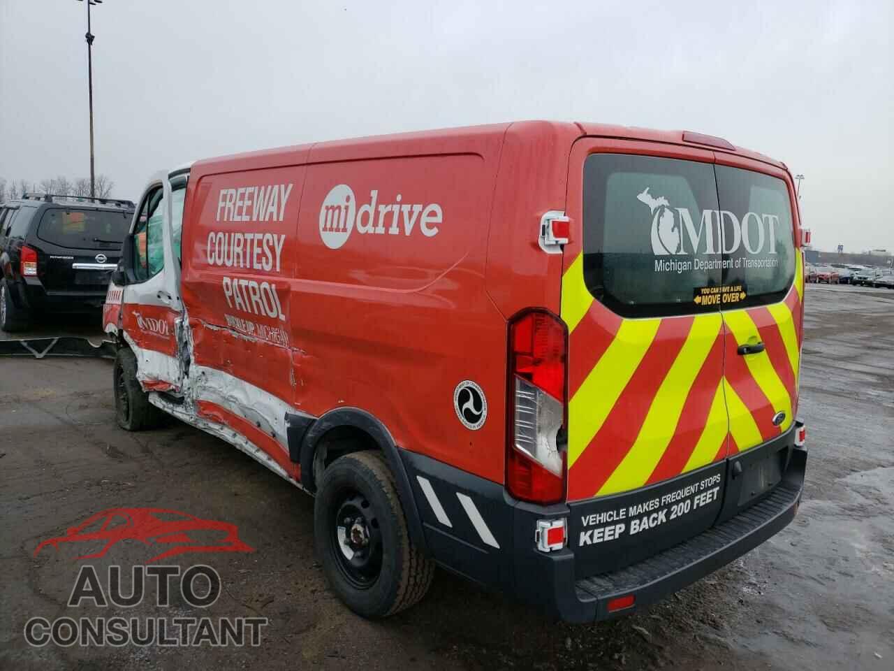 FORD TRANSIT CO 2018 - 1FTYR1YM8JKB38235