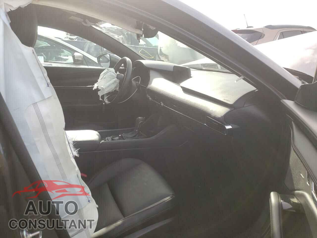 MAZDA 3 2020 - JM1BPBMM8L1156945