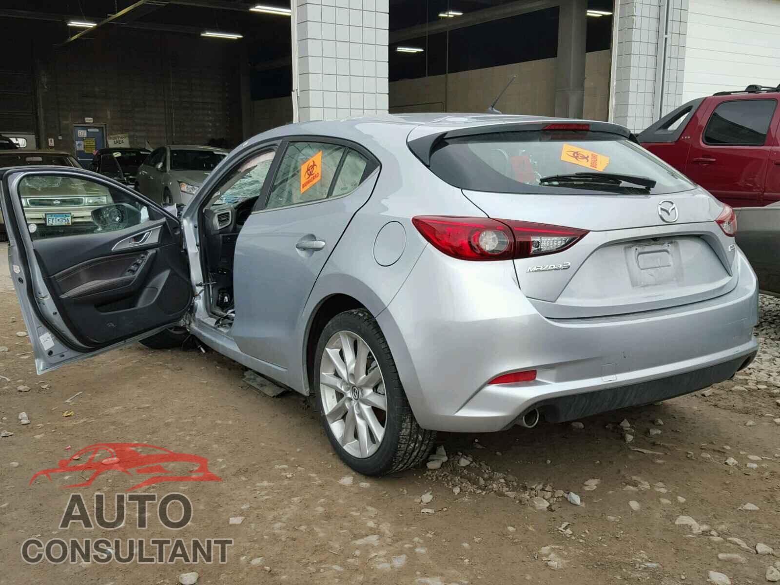 MAZDA 3 2017 - 3MZBN1L72HM125547