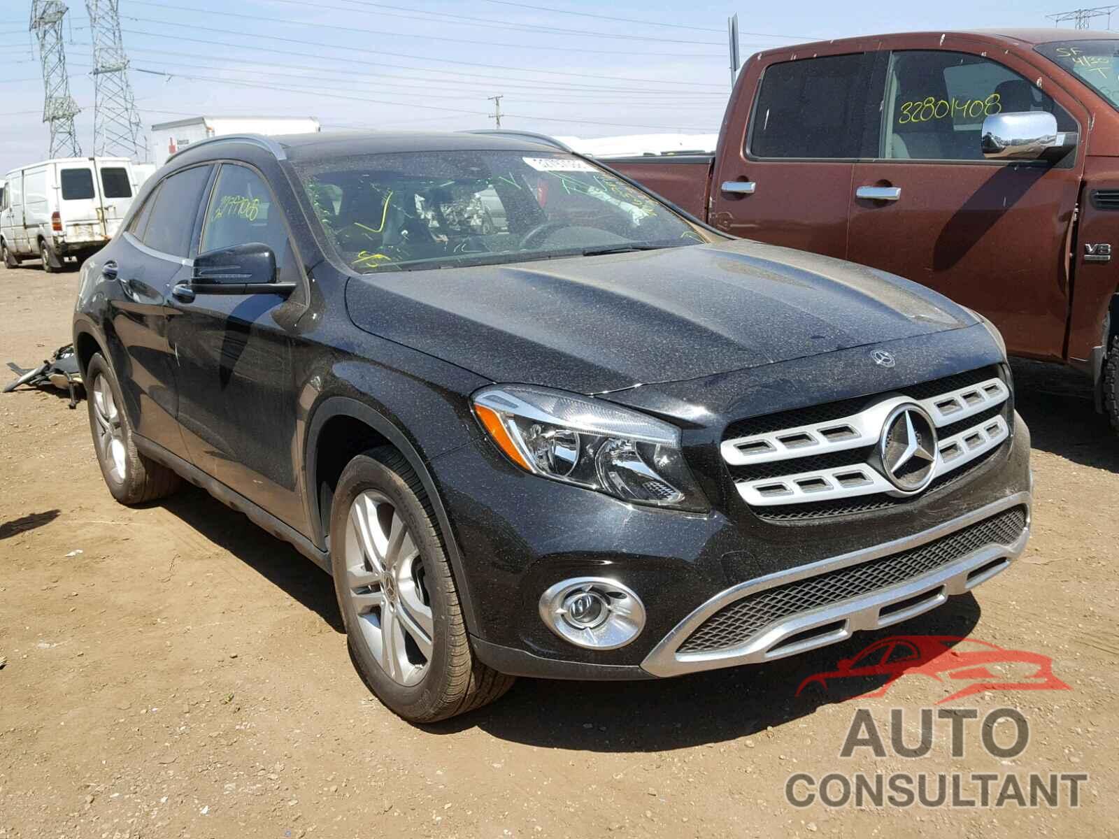 MERCEDES-BENZ GLA250 2018 - WDCTG4GB2JJ398633