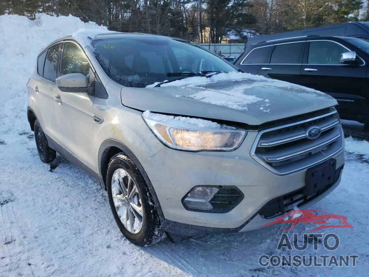 FORD ESCAPE 2017 - 1FMCU0GD8HUE98412