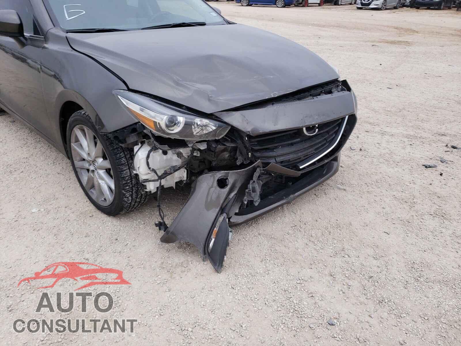 MAZDA 3 2017 - 3MZBN1V76HM123782