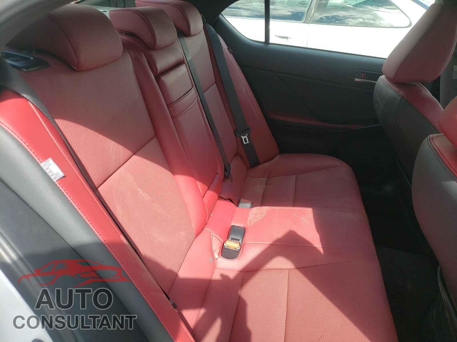LEXUS IS 2021 - JTHCA1D23M5111340