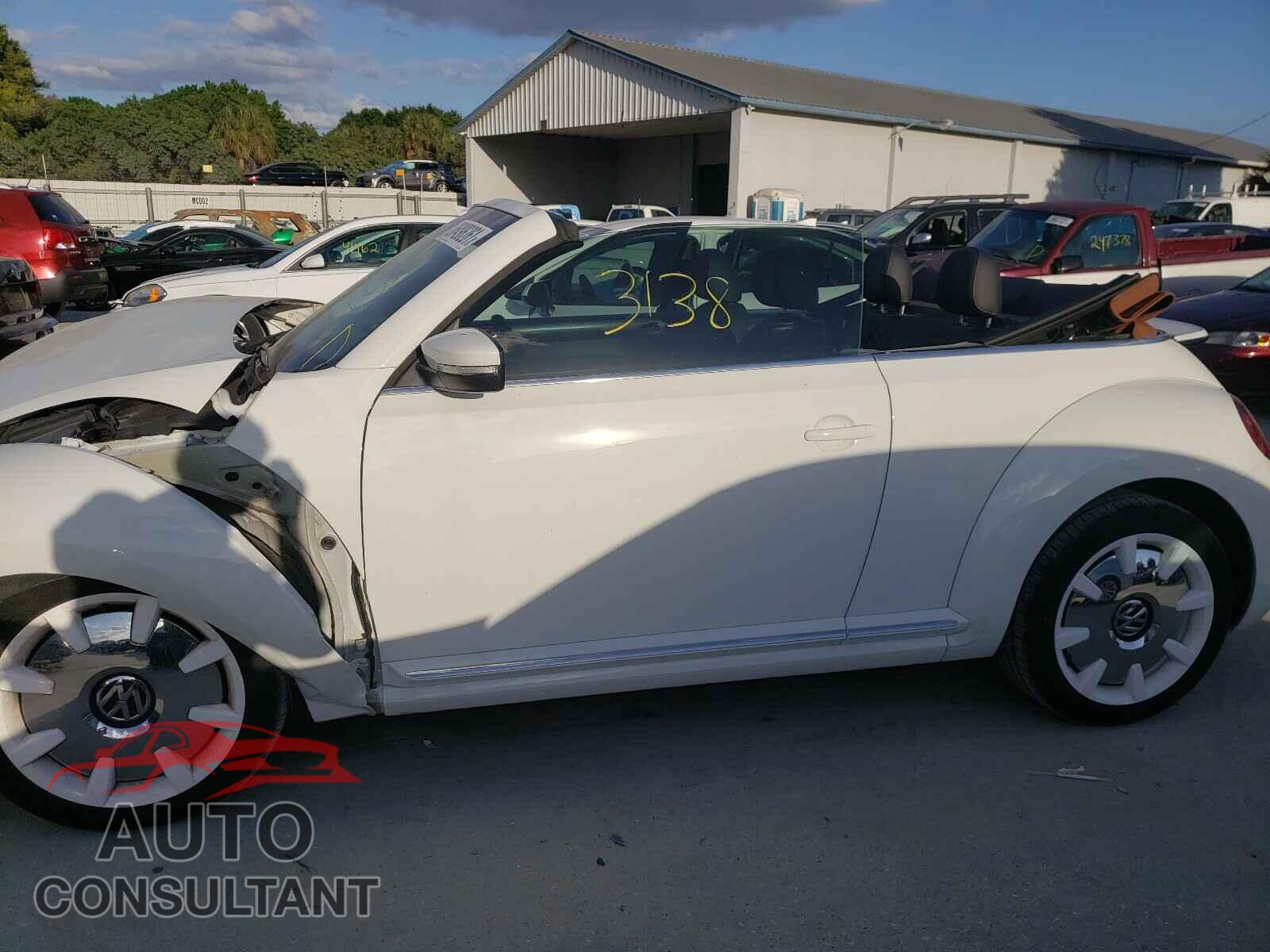 VOLKSWAGEN BEETLE 2019 - 3VW5DAAT6KM509287