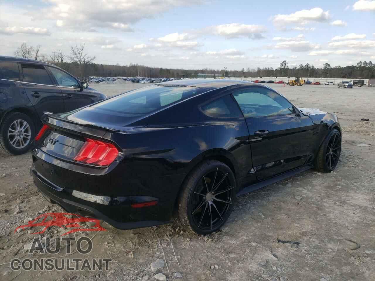 FORD MUSTANG 2018 - 1FA6P8CFXJ5107443
