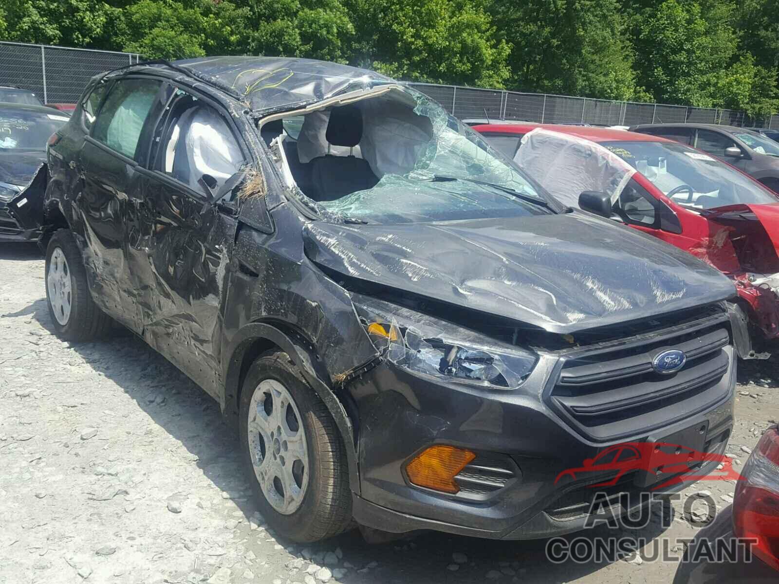 FORD ESCAPE 2018 - 1FMCU0F78JUA49328